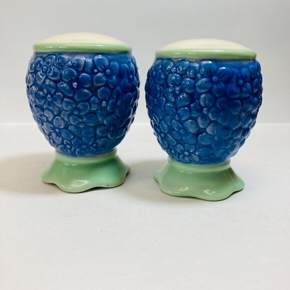 Pfaltzgraff Summer Breeze Hydrangea Flower Salt & Pepper Shakers Purple Green - Picture 2 of 8